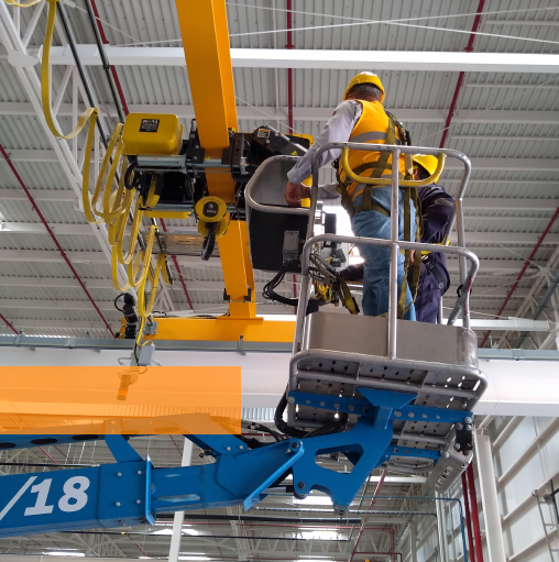 Operación segura de grúas viajeras, polipastos y equipos de elevación