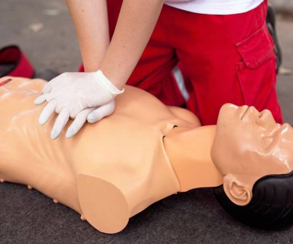 FOTO 01 PRIMEROS AUXILIOS