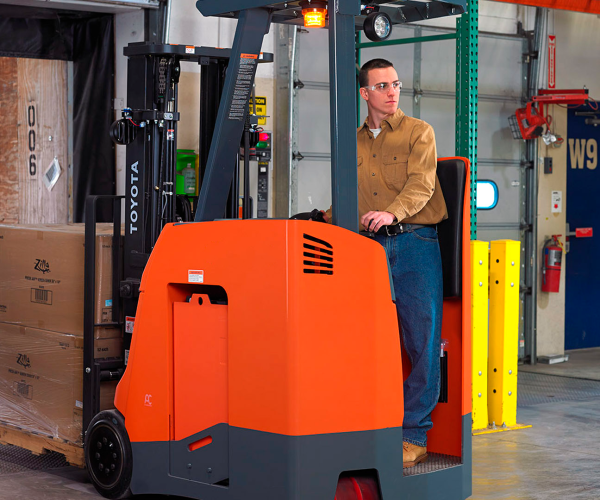 Curso de montacargas para empresas o grupos